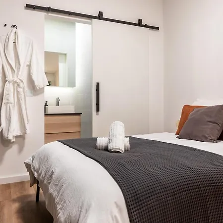 New Pearl Of Scheveningen Black Swan A Family Loft 180a