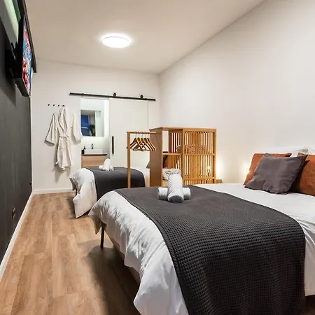 Apartment New Pearl Of Scheveningen Black Swan A Family Loft 180a *