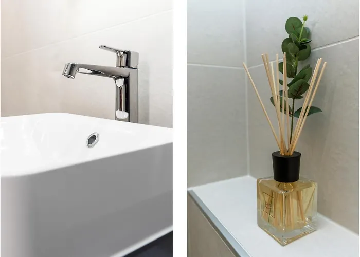 New Pearl Of Scheveningen Black Swan A Family Loft 180a